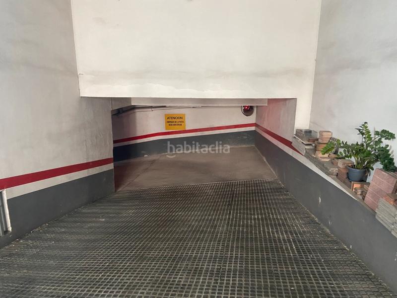 Foto 8357e285-5a5e-45db-8dfc-4ca2f5c7c594. Aparcament cotxe a Fort Pienc Barcelona