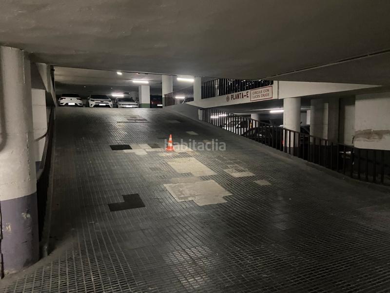 Foto 9856902c-b646-4c9e-8555-a5cb4530ff0a. Autoparkplatz in Putget - Farró Barcelona