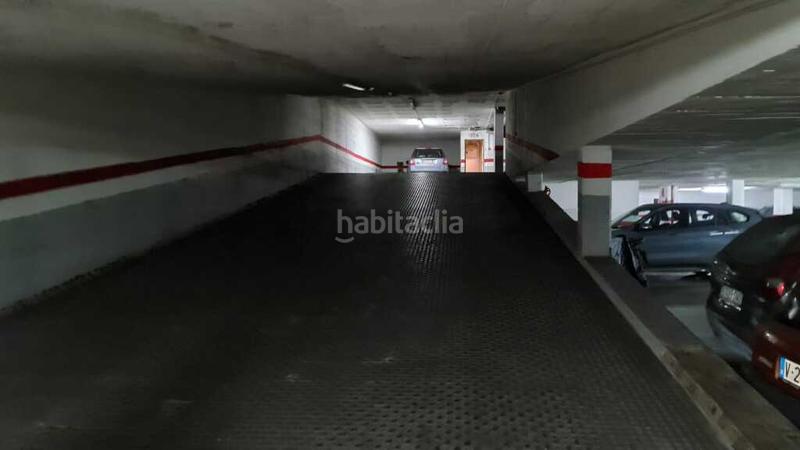 Foto 2c4825c3-4cb4-4870-a52f-645e7f2e73f8. Parking voiture dans Barrio de Campanar Valencia