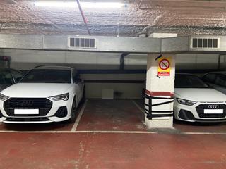 Aparcament cotxe  Bruc. Plaza de parking en barcelona en eixample dreta  bruc