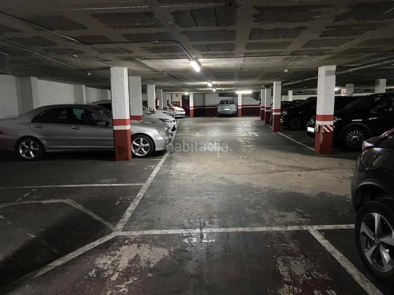 Foto 62accd1e-ea23-4326-9569-fbc3ecf19670. Parking coche plaza de parking en montjuic gran via corts catalanes en Barcelona
