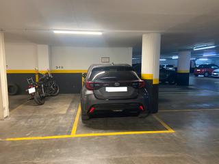 Aparcament cotxe  Viladomat. Plaza de parking en barcelona en eixample esquerra  viladomat