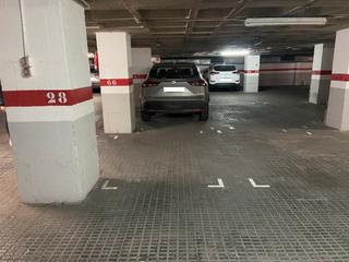 Aparcament cotxe  Avinguda roma. Plaza de parking en barcelona en eixample esquerra  avinguda rom