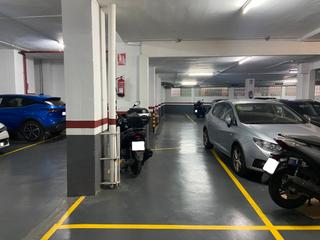 Aparcament de moto  Parellada. Plaza de parking en barcelona en sant andreu  parellada