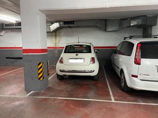 Aparcament de moto  Marquesa de castellbell. Plaza de parking en sant feliu de llobregat en roses  castellbel
