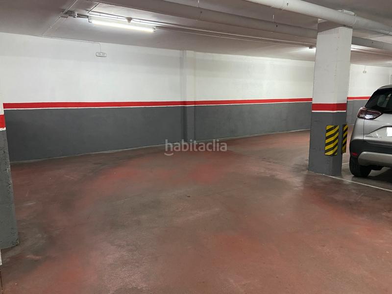 Foto e6118aa4-f7fd-41f5-926a-2077876a89fc. Parking moto dans Roses-Castellbell Sant Feliu de Llobregat