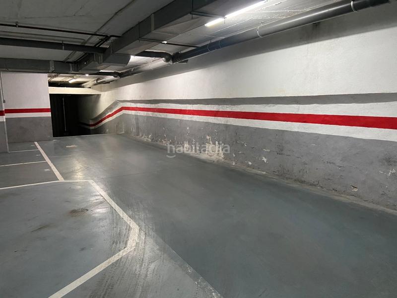 Foto 832ed82e-3b4e-4fb0-a46c-857aa240e74b. Posto moto in Santa Eulàlia Hospitalet de Llobregat (L´)