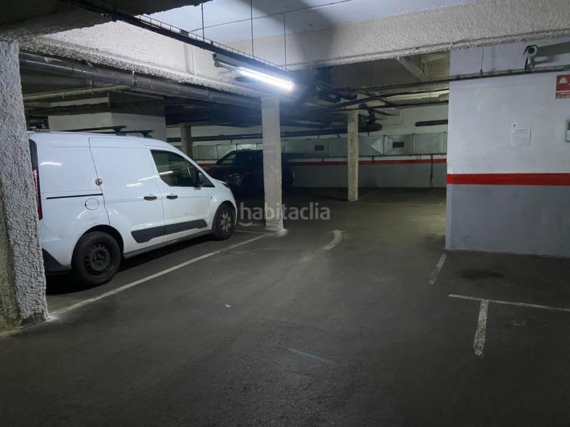 Foto b27b4c98-2f50-45a9-a48b-f81985d7dda3. Parking moto dans Riu Nord Santa Coloma de Gramenet