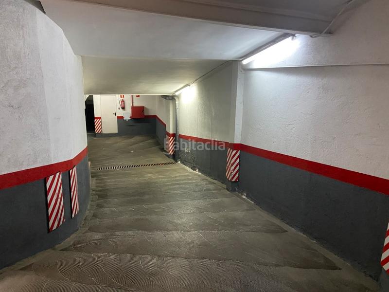 Foto 4a42b8a5-65e2-4e19-b1bd-22f61ab04429. Parking coche plaza de parking en clot almogavers en Barcelona