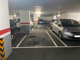 Aparcament cotxe  Comte d'urgell. Plaza de parking en barcelona en eixample esquerra  comte durgel