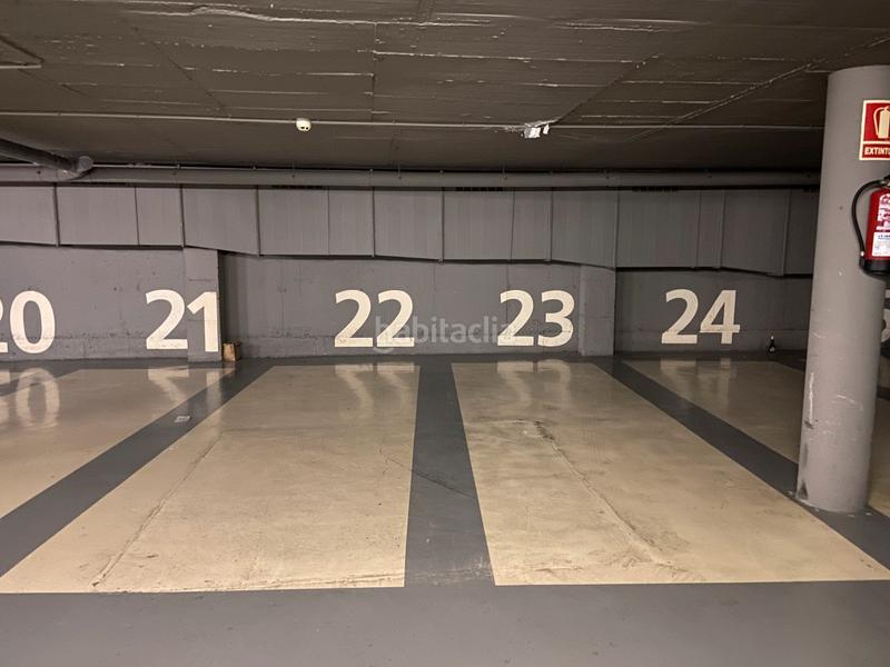 Foto 727ac1f6-e70d-42eb-8f56-f4800fd1902c. Aparcament cotxe a Centre Sabadell