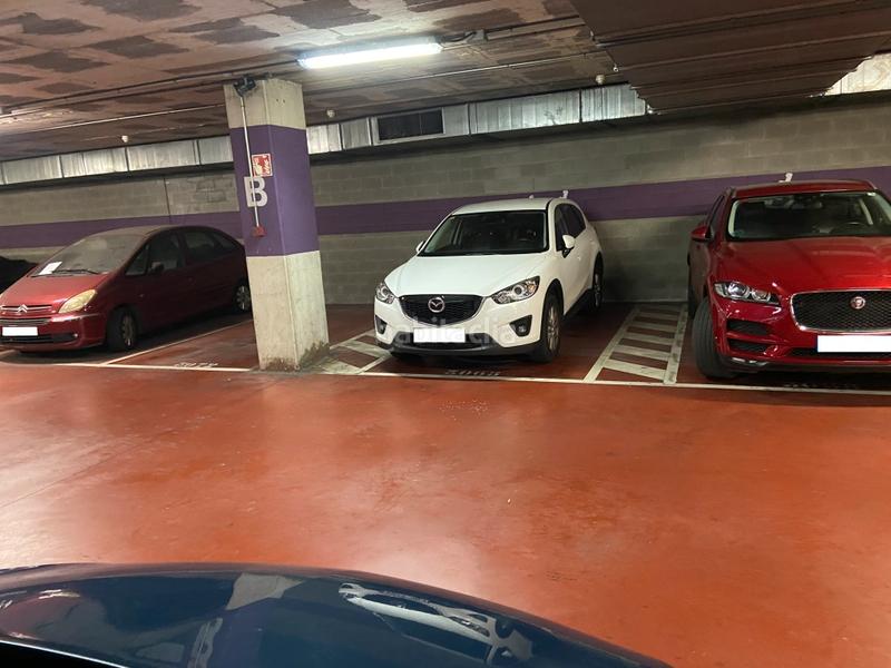 Foto 0c4b367d-afbe-4787-88b6-cabeef1f2548. Autoparkplatz in Centre Hospitalet de Llobregat (L´)