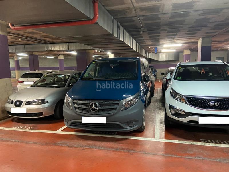 Foto 1ea989f4-75b1-4f13-8fdc-7dd81cfbb04b. Autoparkplatz in Centre Hospitalet de Llobregat (L´)