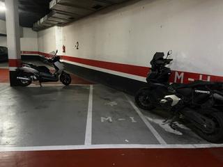 Aparcament de moto  Dos de maig. Plaza de parking en barcelona en sagrada familia  dos de maig