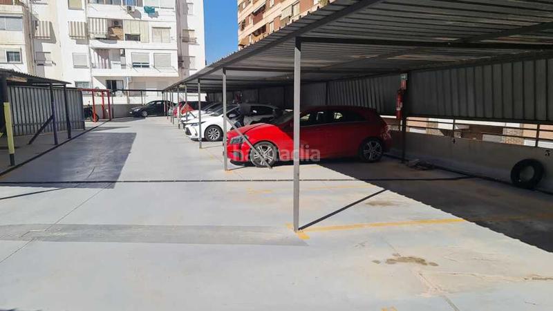 Foto e567c449-255a-4e8c-a52b-e34e7feae57f. Car parking in El Calvari Valencia