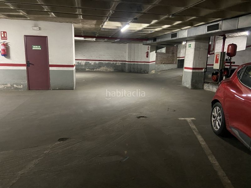 Foto 32c53d86-44c1-4e3e-a20a-a22b47cf056f. Aparcament cotxe a Barri de les Corts Barcelona