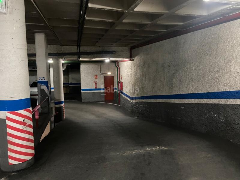 Foto b50728cc-7998-4eff-bfe8-58306a75cb12. Posto auto in Barri de les Corts Barcelona