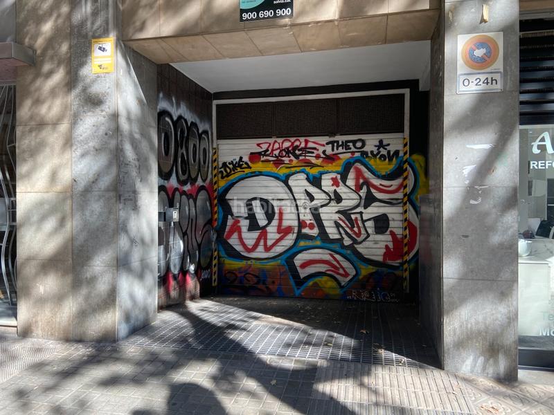 Foto 85ed1f76-8fa5-44a0-a8ac-43e7413bf5d9. Posto moto in La Nova Esquerra de l´Eixample Barcelona