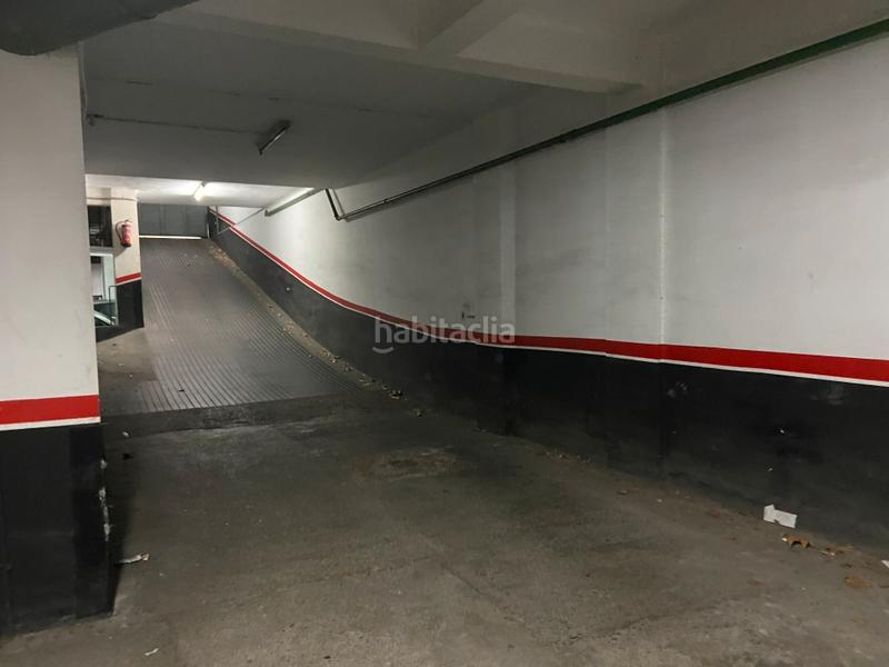 Foto cdfa5480-147b-4d50-b43d-58b3d19b67b2. Posto moto in La Nova Esquerra de l´Eixample Barcelona