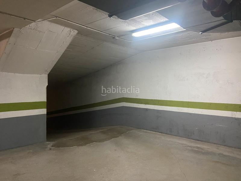 Foto bfcffe7d-2211-49c9-b7f5-bd6d84ae2c79. Car parking in Fort Pienc Barcelona