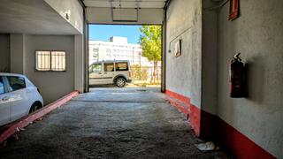 Aparcament cotxe  Calle de pando. Plaza de parking en madrid en almenara  calle de pando