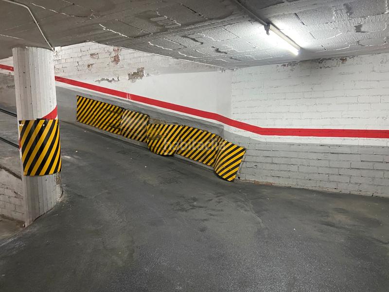 Foto 8819b69f-f557-4127-997d-83f004b3d276. Aparcament cotxe a Tres Torres Barcelona