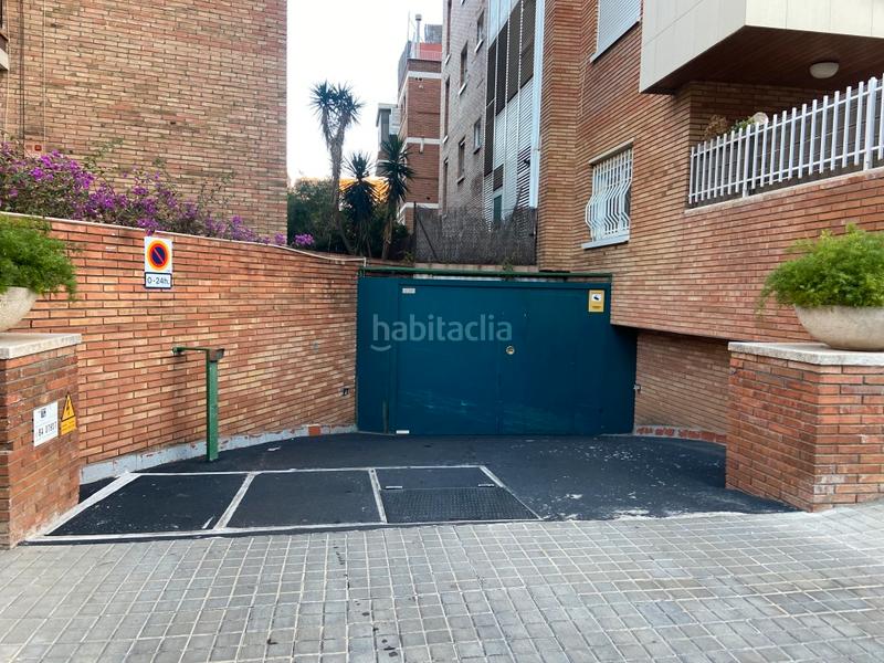 Foto 88ff608a-14a5-4d6a-9294-13e2bc651936. Autoparkplatz in Tres Torres Barcelona