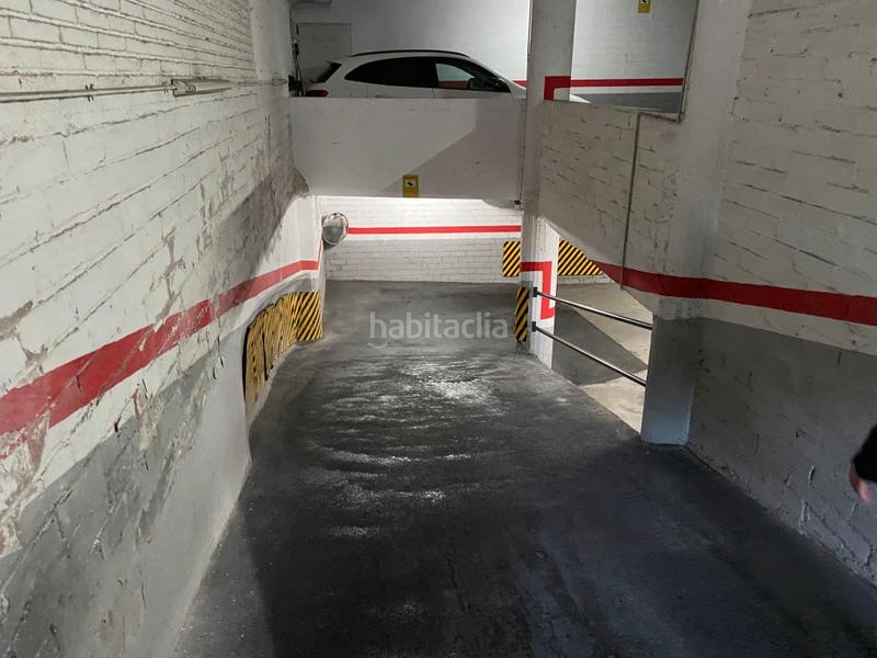 Foto 990e49ad-be1c-43e1-8a78-1031bdbe1f51. Autoparkplatz in Tres Torres Barcelona