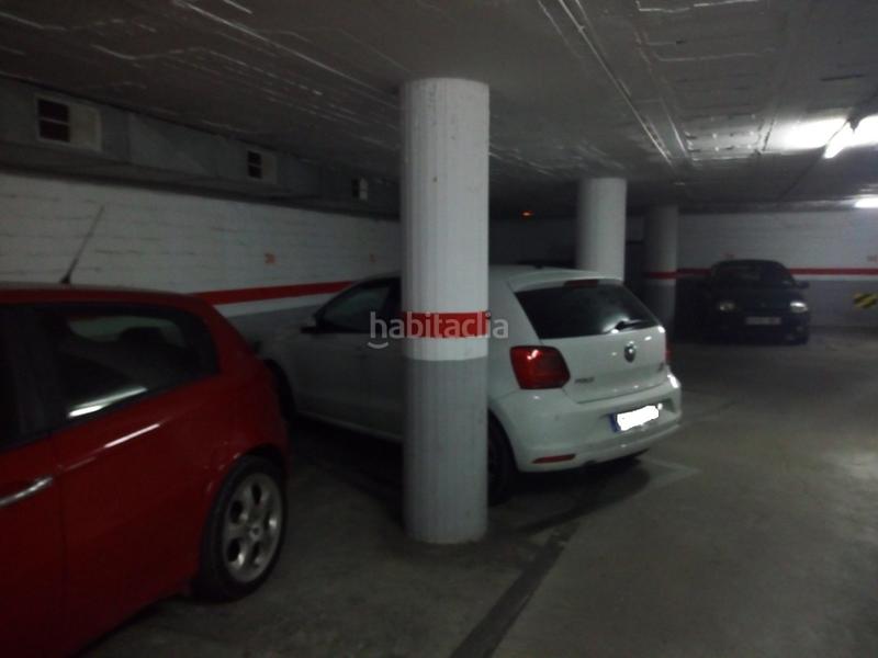 Foto bfc6642d-00fa-4559-8345-195208ec1d57. Autoparkplatz in Tres Torres Barcelona