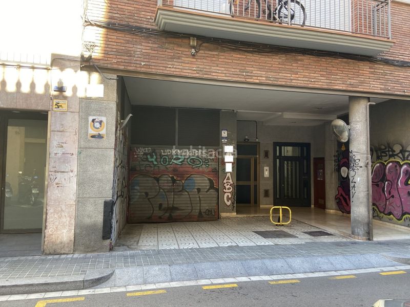 Foto 9dd6689c-6d48-49f0-a9aa-81ea773f69de. Aparcament cotxe a Vila de Gràcia Barcelona
