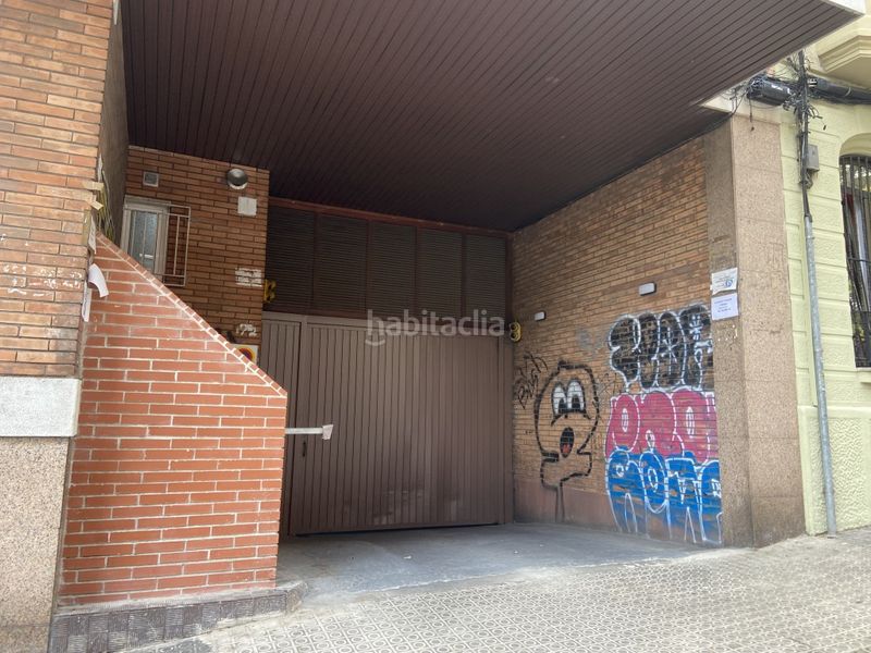 Foto 8a0cf292-ee33-40c5-9a5e-cdd9213c8151. Aparcament cotxe a Guinardó Barcelona
