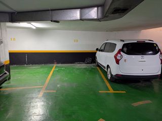 Aparcament cotxe a Calle Fray Ceferino González