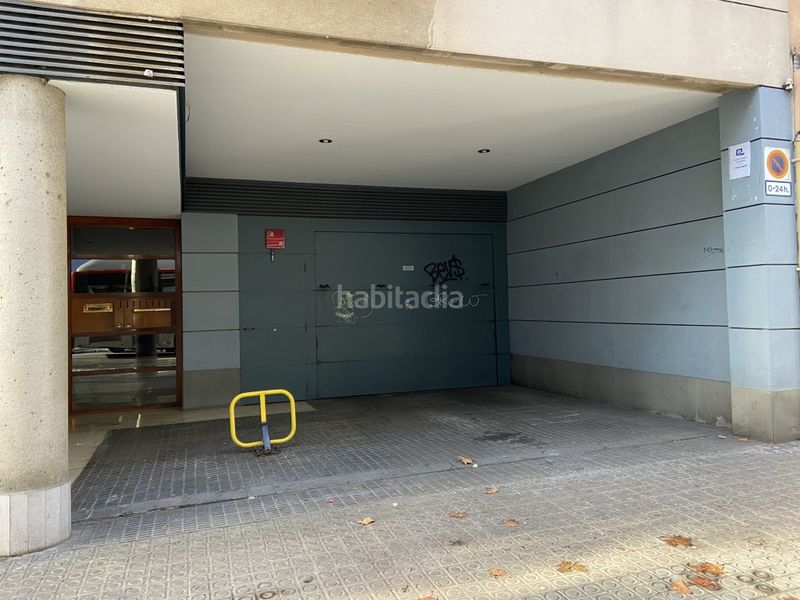Foto 82bea2c1-fdd9-414f-9c20-7697e6f7fb86. Aparcament cotxe a Sants Barcelona
