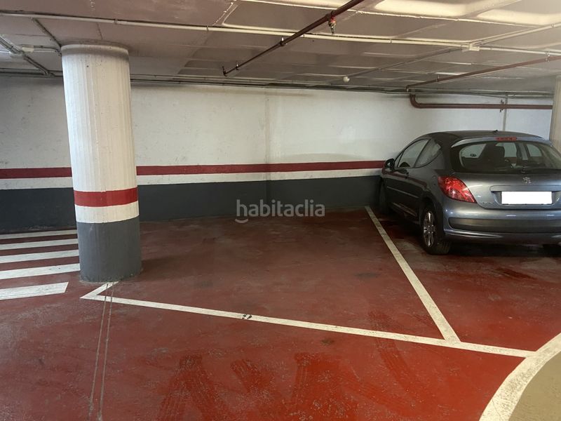 Foto d29337b8-8715-4c86-a65f-e4f495c68ef3. Aparcament cotxe a Dreta de l´Eixample Barcelona