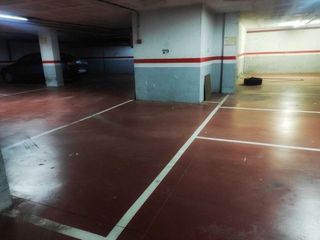 Aparcament cotxe a Carrer Ecuador