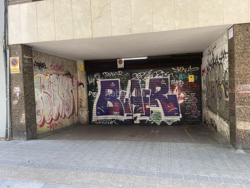 Foto 4fe0a310-9fc2-41cf-94c0-316eabcfe279. Aparcament cotxe a Sants Barcelona