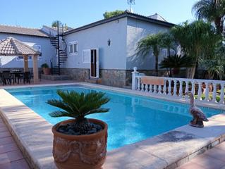 Chalet à La Cañada. Chalet con calidades superiores