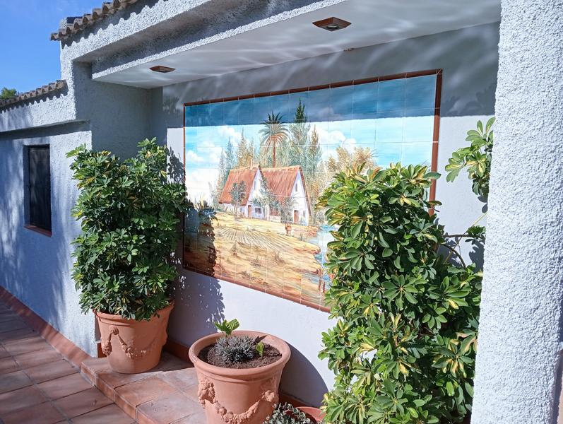 Foto ec6e9776-3c7a-4dbb-ab57-8332dd309b09. Chalet con riscaldamento parcheggio piscina in La Cañada Paterna