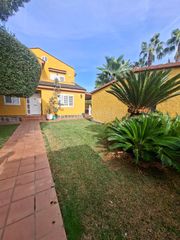 Rent Chalet in Riba - roja de Túria. Tu nuevo comienzo empieza hoy