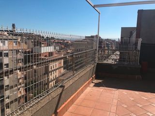 Attico in Joc de la Bola - Camps d'Esports. tico con 4 habitaciones con ascensor y aire acondicionado