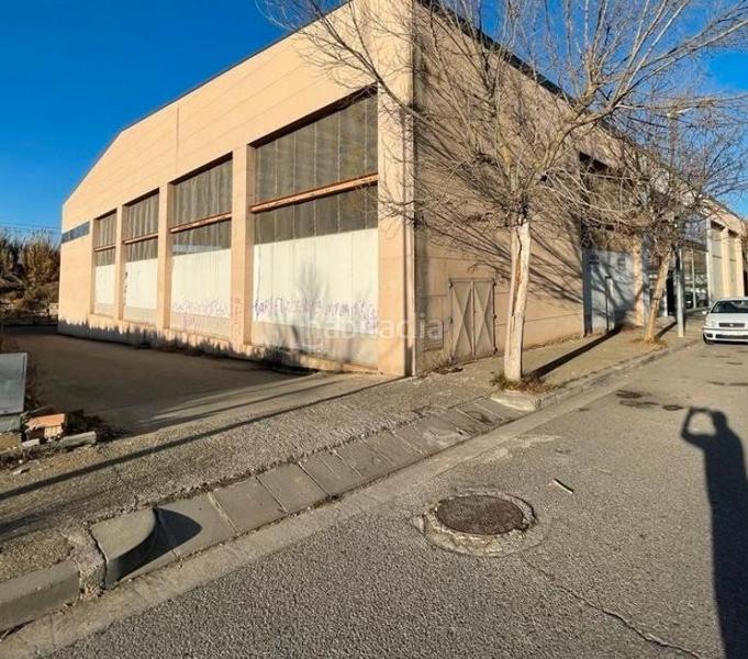 Foto 114c35af-7004-4594-8701-a582bba2cf5a. Bâtiment à usage industriel dans La Caparrella Lleida