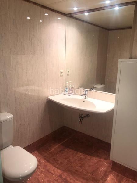 Foto 4df10367-d6da-41b8-9b4f-663cf9467f2d. Piso oportunidad única! piso en venta ideal para vivienda o consulta profesional en Lleida