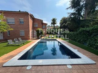 House in Urbanitzacions de Llevant. Exclusiva casa con 6 dormitorios en la móra de tarragona.