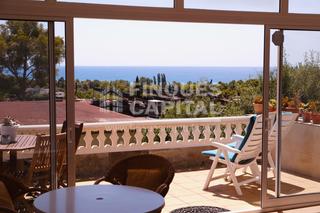 Maison jumelée à La Mora. Casa totalmente reformada con vistas al mar.
