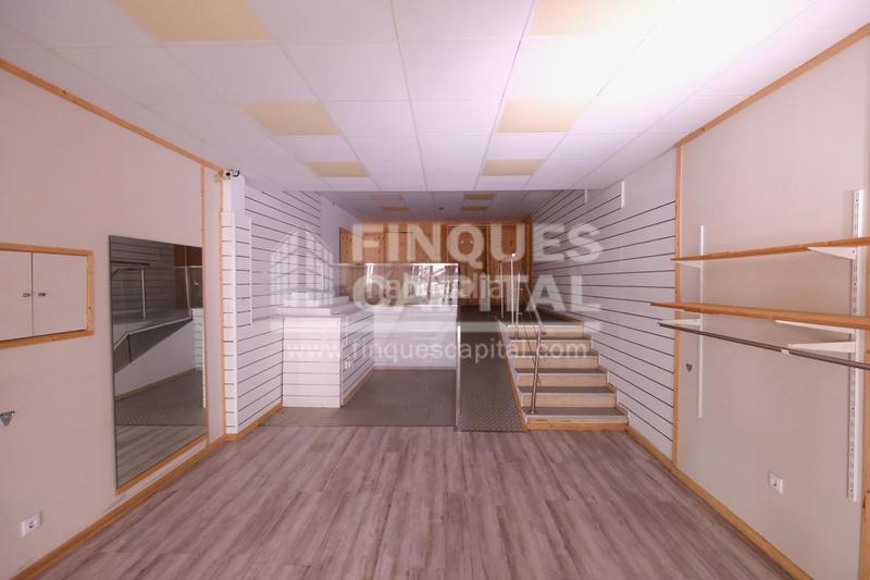 Foto ae3d255b-b809-4222-aeb0-794a4a9de19e. Locale commerciale in Eixample Tarragona