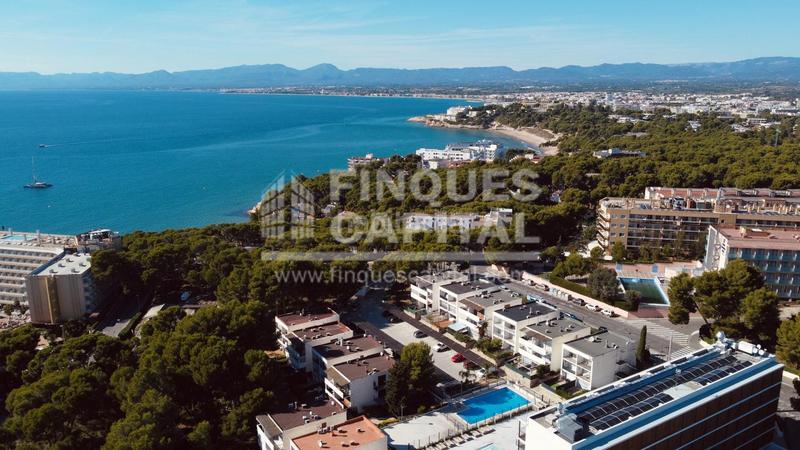 Foto d0d38953-528c-4048-9a64-471bef9a5cfa. Appartamento con piscina in pla de maset - cap de Salou Salou