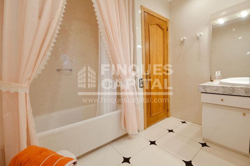 Foto 3a3fd9ce-819a-4b5d-bf35-322b9998a36f. Casa a Urbanitzacions de Llevant Tarragona