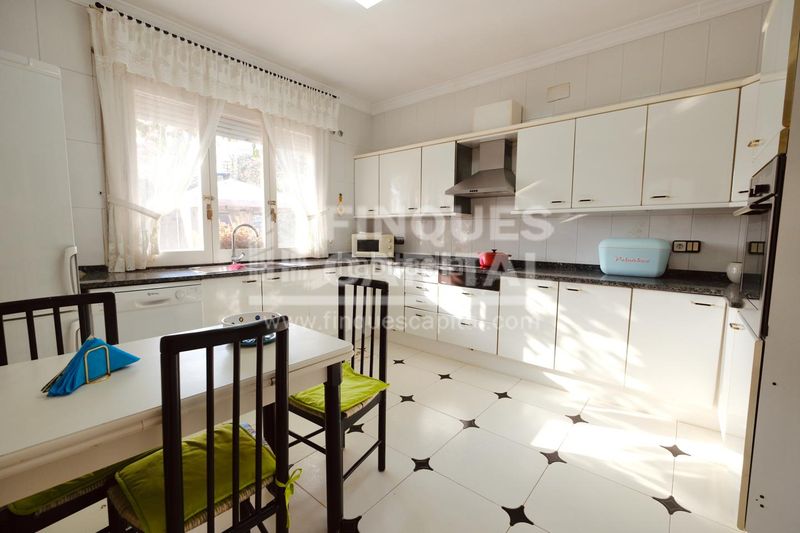 Foto 4f93b153-fccf-47b8-80cf-23d0662a1b27. Casa a Urbanitzacions de Llevant Tarragona