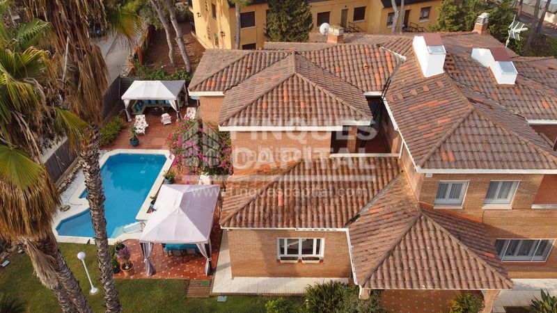 Foto db9a1b07-c1a9-4e89-9f31-bf6df15b9477. Casa a Urbanitzacions de Llevant Tarragona