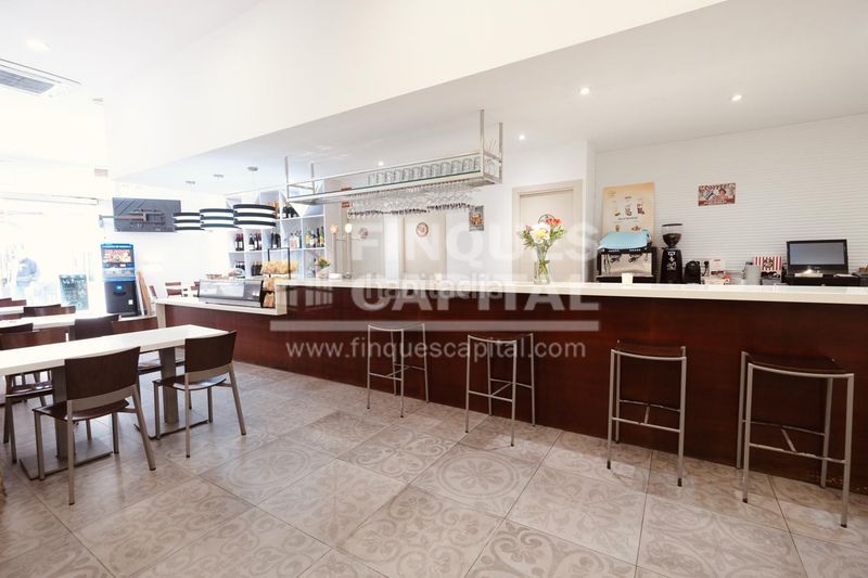 Foto 643a306c-d2b9-437a-ac0b-26d82ed3abb6. Local comercial a Eixample Tarragona